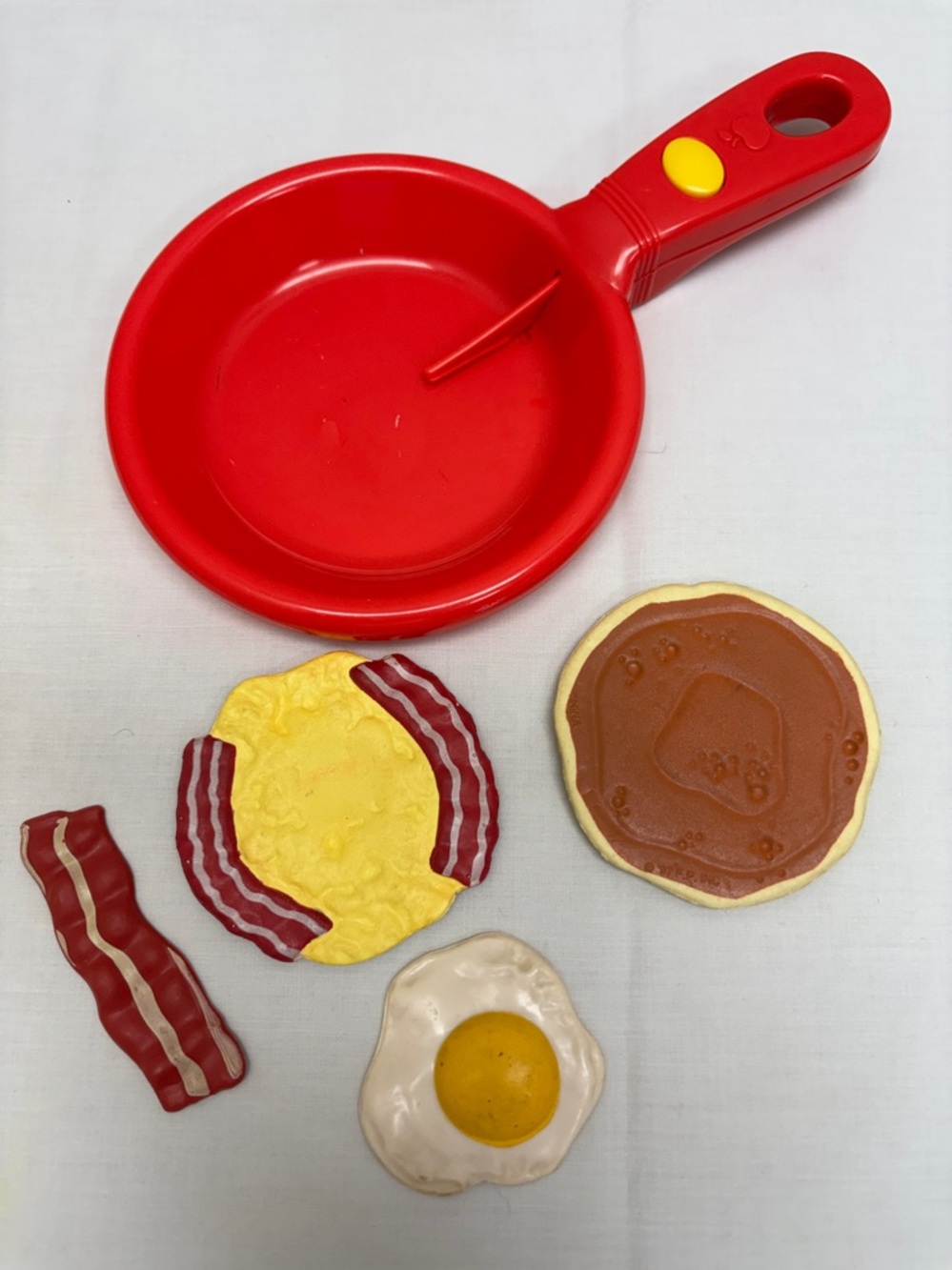 Vintage 1997 FISHER PRICE Fun With Food Flipping Pancake Frying Pan Pancake Egg